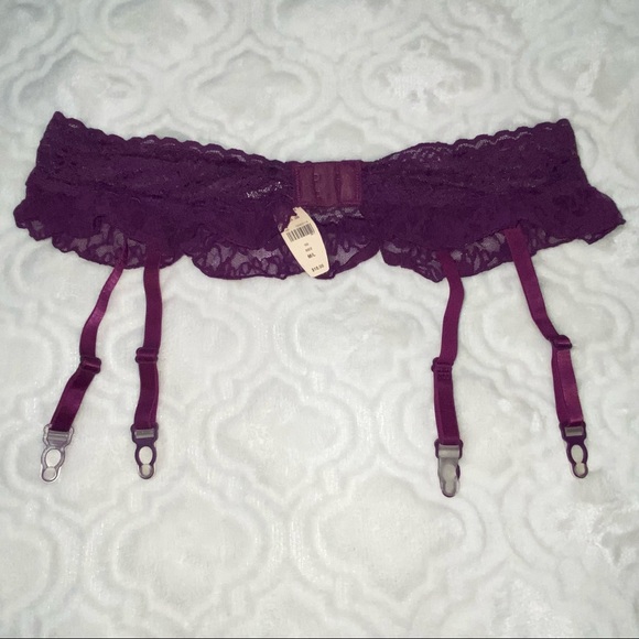 NEW! Victoria’s Secret Purple Floral Lace Garter Belt - Size XS/S - Picture 3 of 7